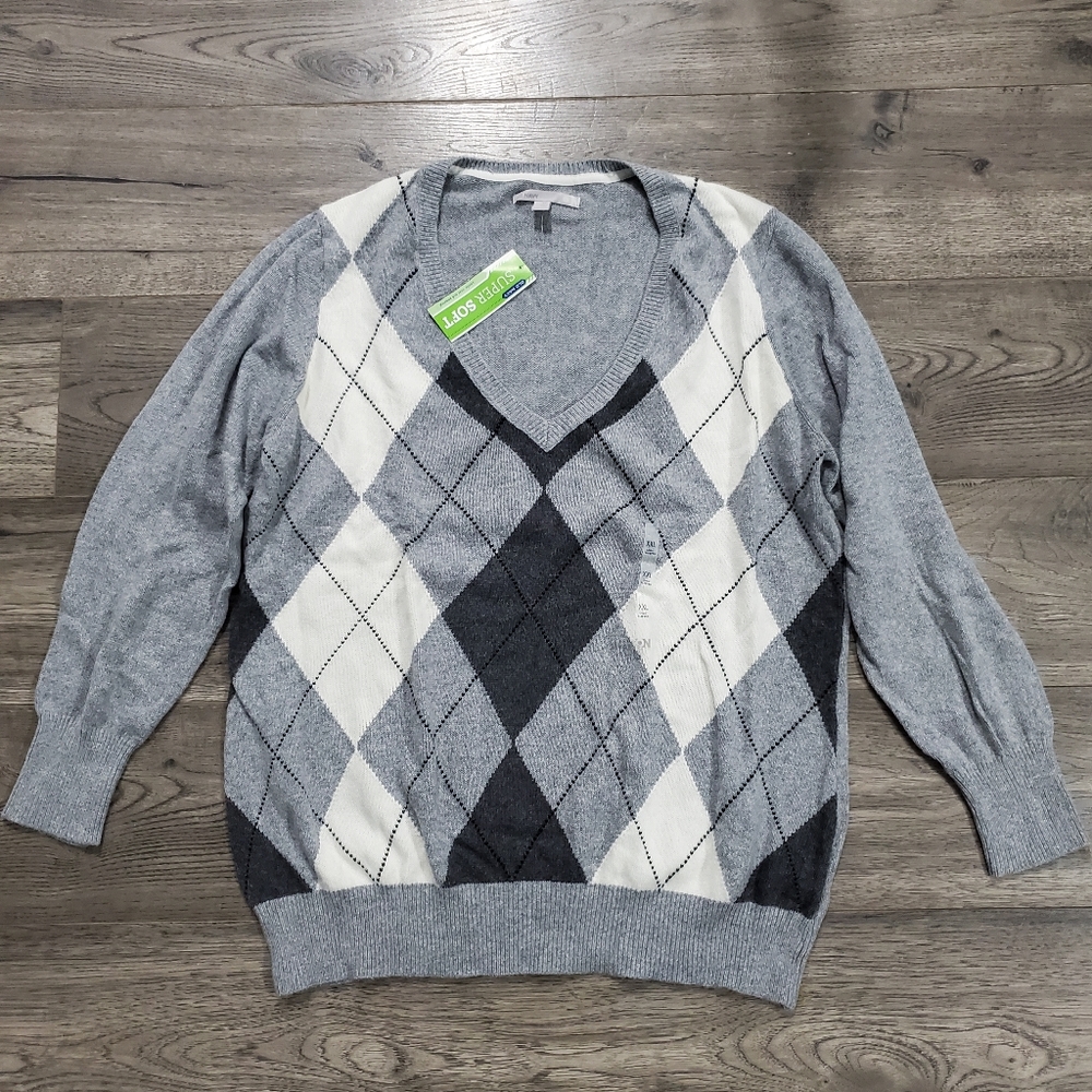 Old Navy | NWT Men's Gray Vneck Sweater